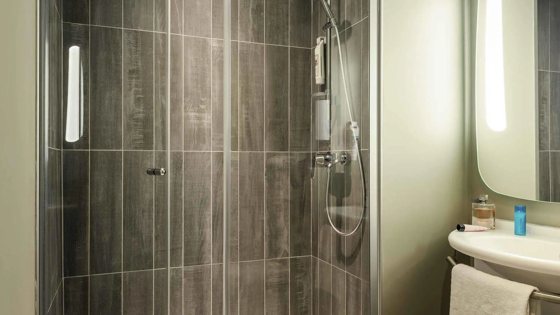 Ibis Avenue De La Republique Hotell 3*