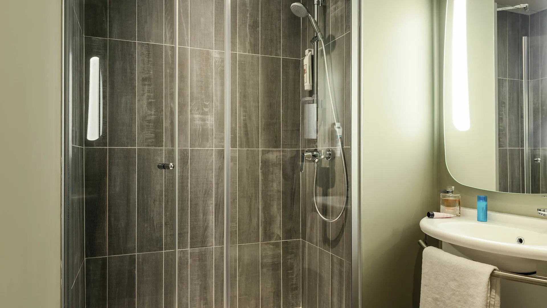 Ibis Avenue De La Republique Hotel 3*