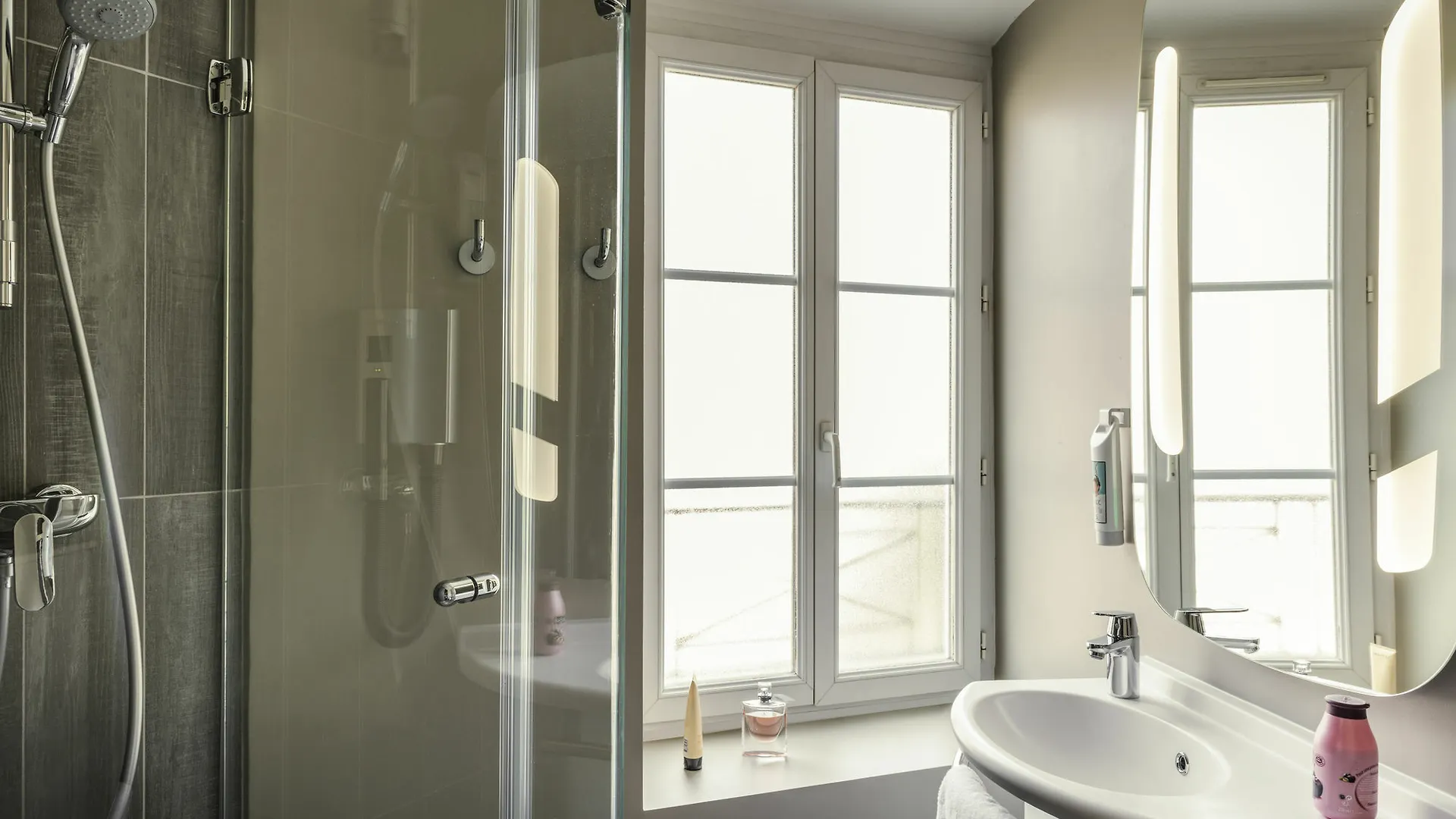 Hotel Ibis Avenue De La Republique 3*
